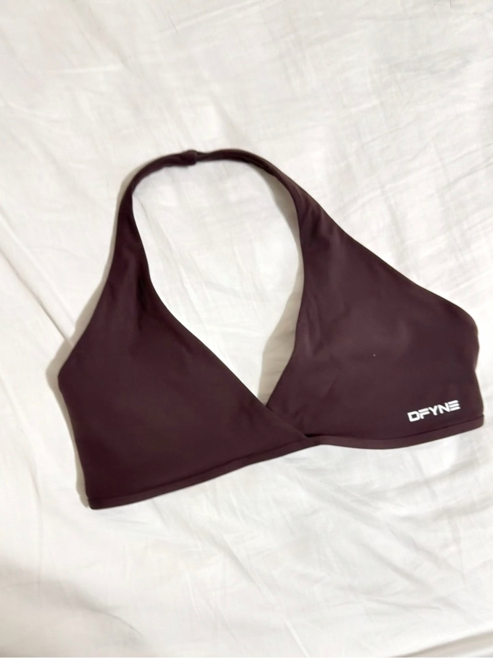 DFYNE sports bra